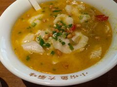 -渝是乎酸菜鱼(龙旗购物中心店)