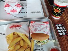 -FATBURGER 特富客汉堡(外交公寓店)