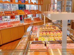面包甜点陈列柜-好利来(北美N1店)