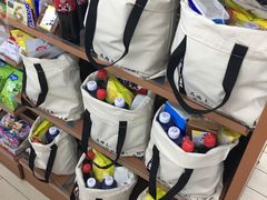 -全家便利店(莲花池东路店)