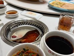 鸳鸯锅-德天雪花肥牛海鲜火锅(南苑东路店)