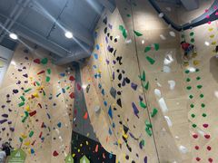 -ROCKPLUS攀岩馆(环宇城店)