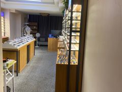 -优医视平价眼镜超市蔡司依视路折扣(小马厂店)