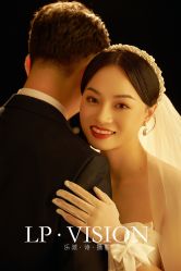 -乐派诗婚纱摄影