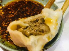 爆汁牛肉汤包-老新隆牛肉锅贴(新街口店)