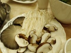 -盛元盛居传统炭火锅(绿园店)