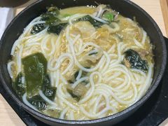 -灵芝妹子海鲜米线(劳动公园店)