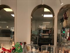 -Fridi Patisserie Cafe