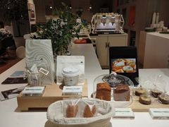 -潮一不贰·法式甜品·生日蛋糕·西式简餐(外滩店)