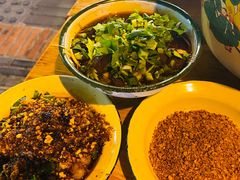 -拈签一笑黄牛肉辣卤串串