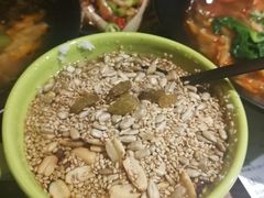 -八月美食小馆(银泰城总店)