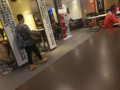 -麦当劳(世界城广场店)
