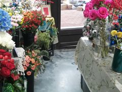 -何兮花店·气球派对鲜花店(马桥银春路万科城店)