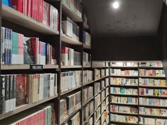-钟书阁(群光广场店)