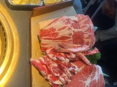 -铭牛烧肉·和牛海鲜自助(高新月牙湖店)