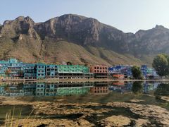 -百里峡七彩艺术小镇