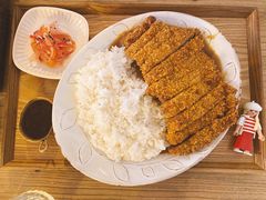 咖喱炸猪排堤坝饭-Ginko银子(青龙街店)