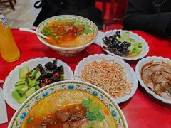 -金杨拉面王小吃面馆·牛三宝面·红烧牛肉粉