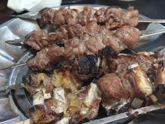 -烤肉小伙烤肉店