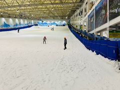 -乔波室内滑雪场