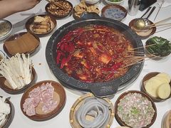 -卤校长老火锅(杨家坪直营店)