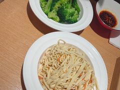 炝拌西兰花-天怡興·百年蒸饺(中心书城店)