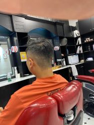 -老男孩男士理容馆·理发·烫染·修面