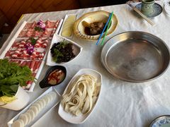 -羊家胡同·龙虾烧烤火锅(龙汇路店)