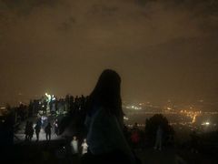-鬼笑石后山停车场