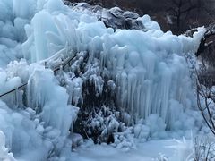 -大平台龙居瀑布旅游区