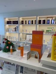 -JNK皮肤管理中心