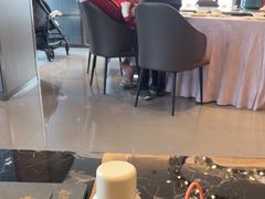 -景月阁空中食府(希尔顿酒店)