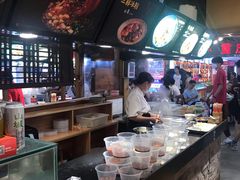 -八一路好吃街(雨田商务大厦店)