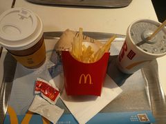 -麦当劳(中山公园龙之梦店)