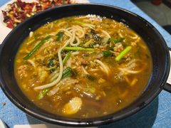 -香巴拉云南餐厅(华莱坞店)