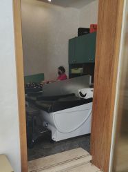 -卡尔诗·科技美肤连锁