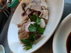 -侬佳蒸菜馆(听潮店)