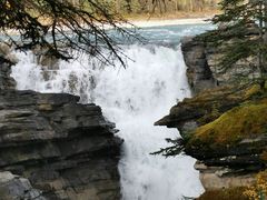 -阿萨巴斯卡瀑布观景点