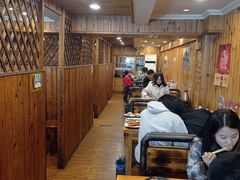 大堂-老东镇啤酒屋海鲜加工·蒸汽海鲜·海鲜烧烤(台东店)