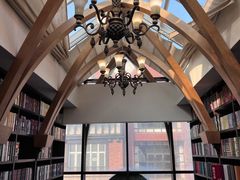 -钟书阁(松江泰晤士小镇店)