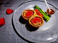 惠灵顿牛排-弦月窗LUNETTE BY AMANDA(复兴路店)