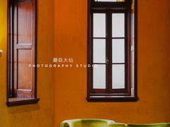 -Nathalie Djurberg与Hans Berg“牛皮纸包裹的月亮”-Prada荣宅当季展览
