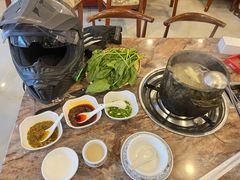 -鲁朗纳麦石锅鸡庄园