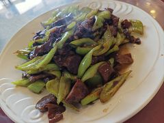 -鑫渔港海鲜本地菜·山海关浑锅(东戴河店)