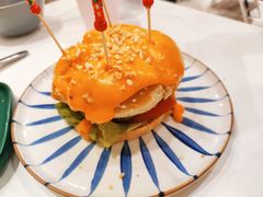 瀑布芝士汉堡-玩味工厂·东南亚特色餐厅(太古里店)