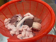 -标记美食新鲜猪杂(兴南大道店)