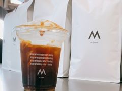 -M Stand(上海人民广场来福士店)