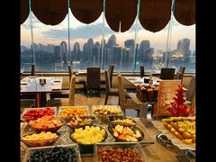 -荣誉国际酒店-云顶旋转餐厅