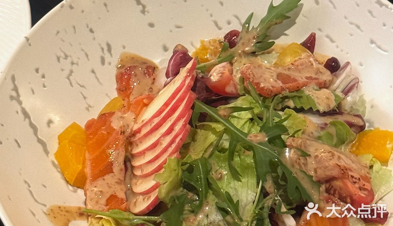 欧式电影般浪漫🌹 上海极具艺术感的牛排bar