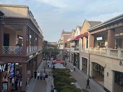 -王府井奥莱临潼小镇(临潼店)